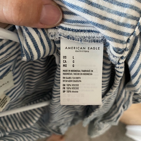 Blue and white button up - Picture 3 of 4